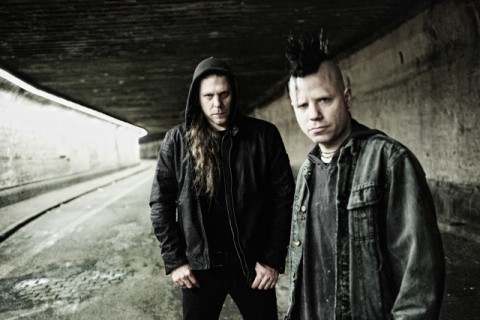Adrian Hates und Gaun:A als com/kill